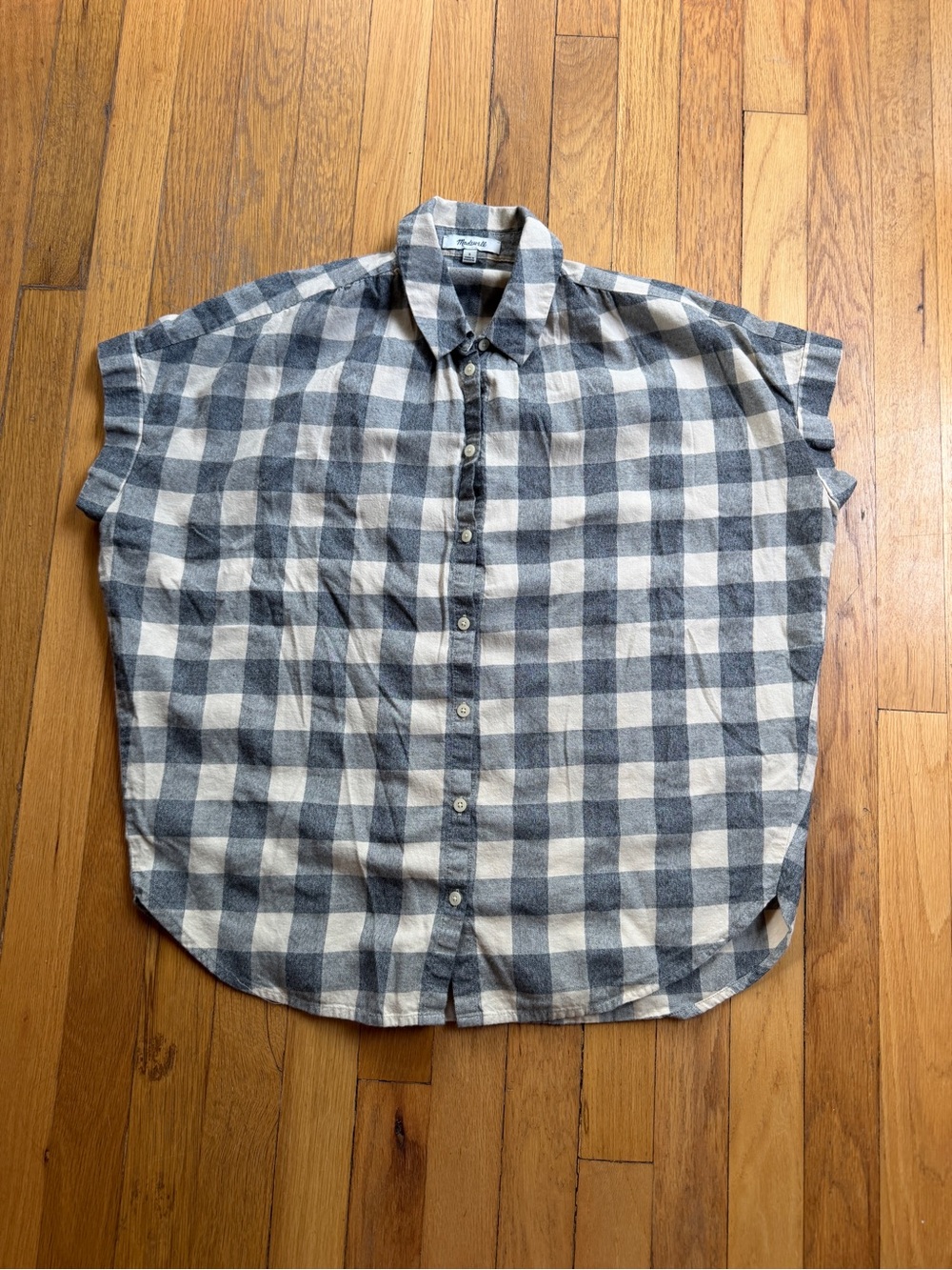 Madewell gray and cream buffalo plaid short sleeve shirt